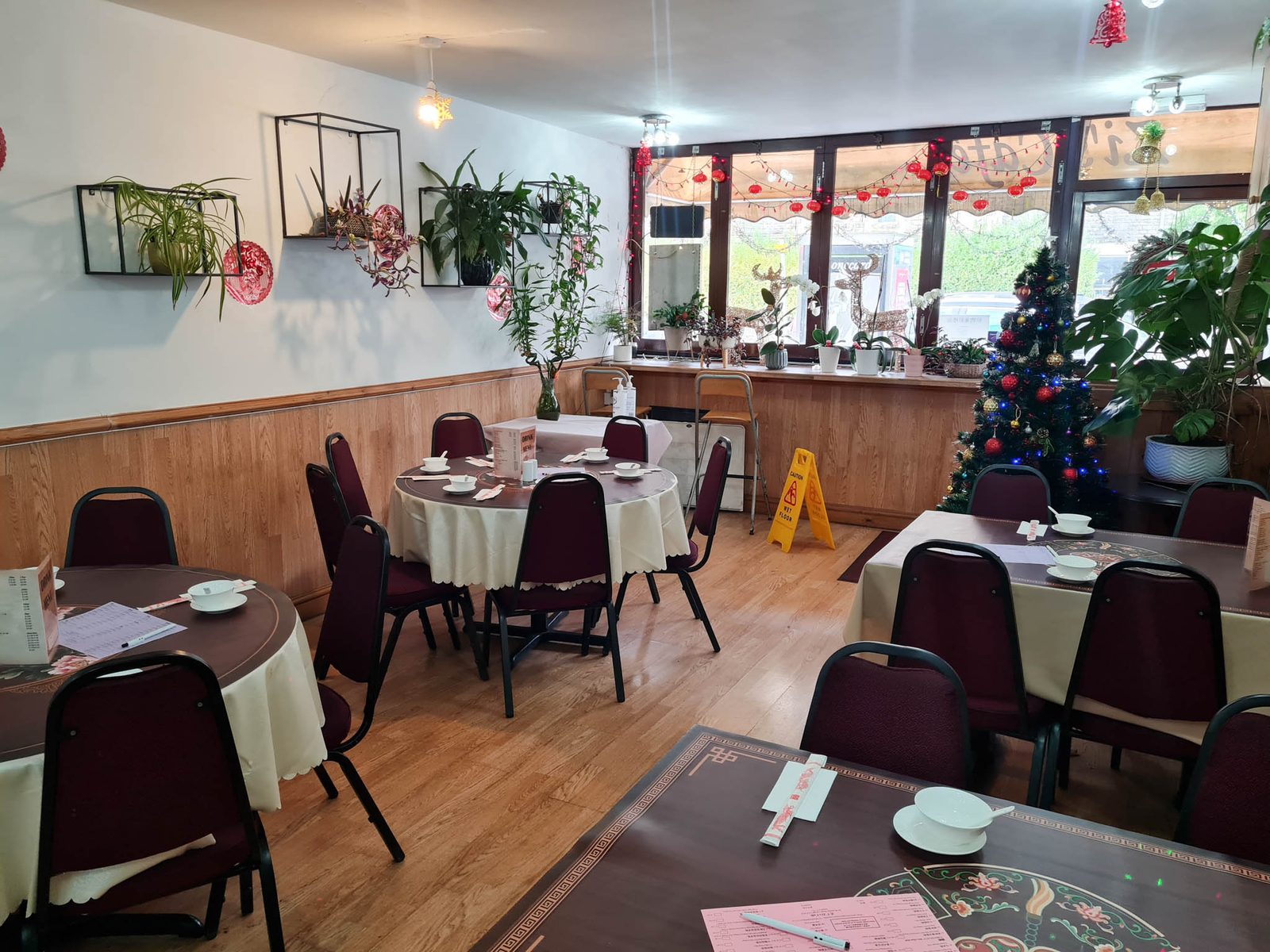Zi's Cafe on Woodville Road in Cathays, Cardiff