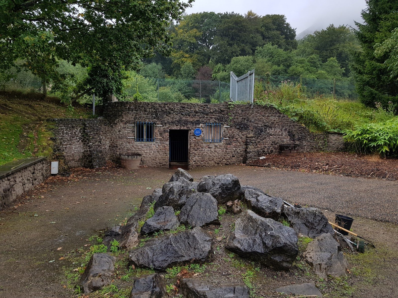Taff's Well Thermal Spring & Taff's Well Park, Cardiff